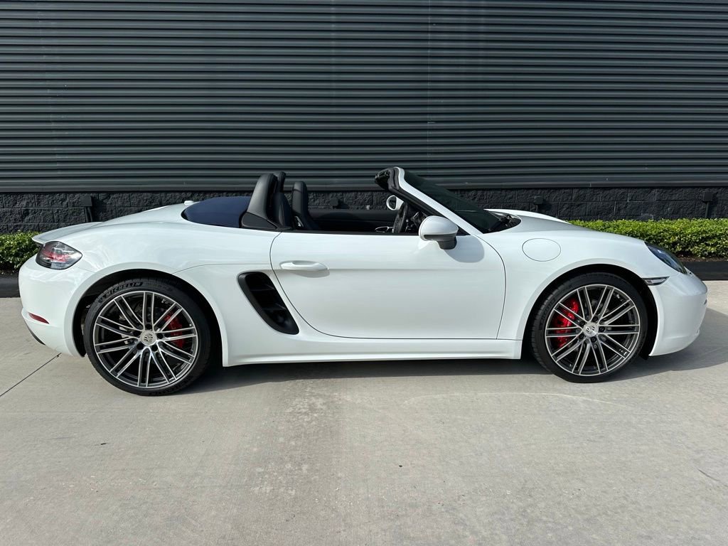 Used 2025 Porsche 718 Boxster S image 12