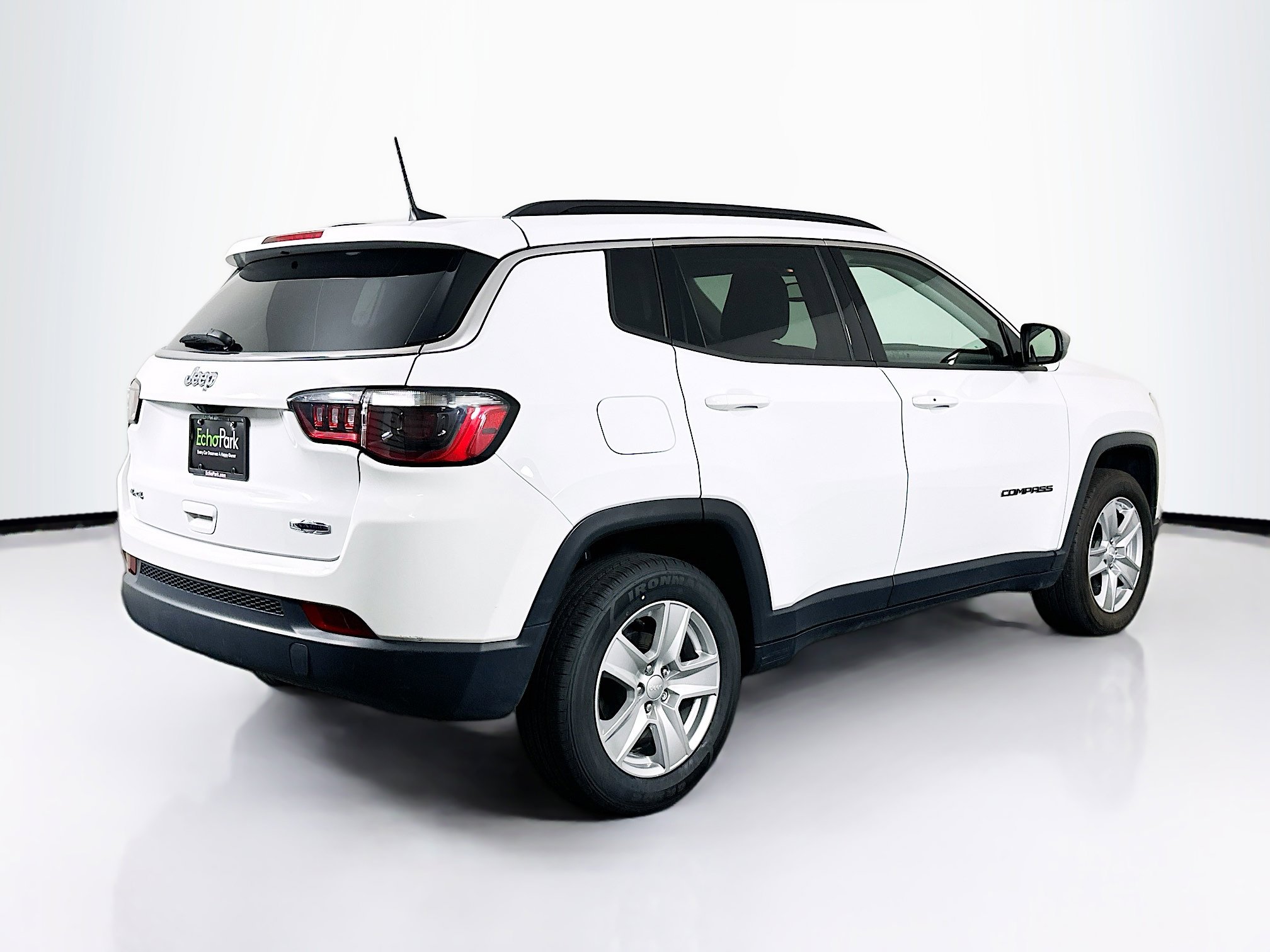 Used 2022 Jeep Compass Latitude w/ Convenience Group AWD/4WD image 9