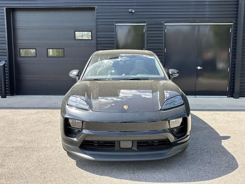 Used 2025 Porsche Macan Electric image 13
