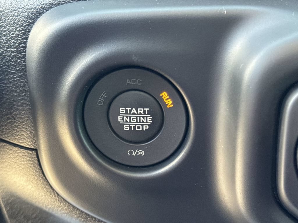 Used 2022 Jeep Wrangler Unlimited Sahara AWD/4WD image 20