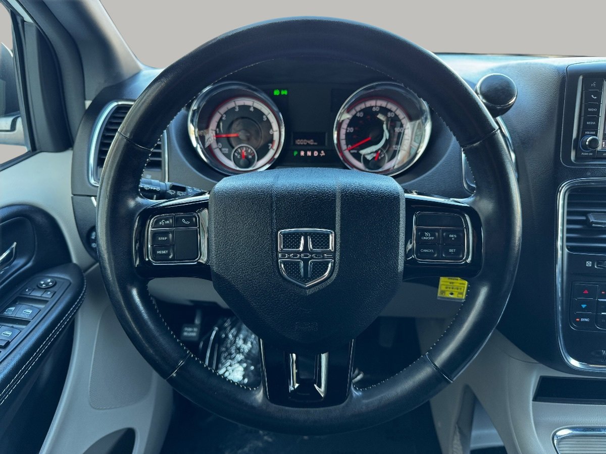 Used 2020 Dodge Grand Caravan SXT w/ Driver Convenience Group image 24