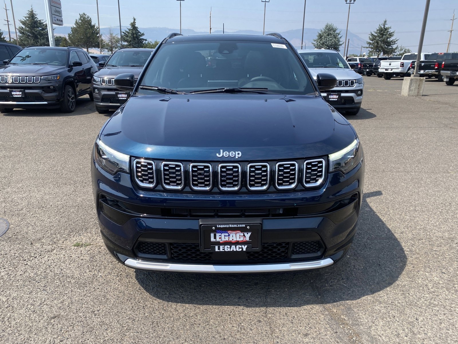 New 2024 Jeep Compass Limited w/ Elite Group AWD/4WD image 14