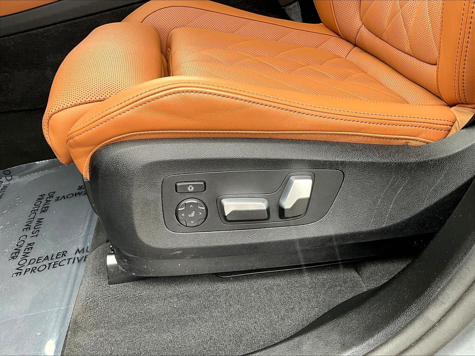 Used 2025 BMW X5 xDrive40i w/ Parking Assistance Package AWD/4WD image 37