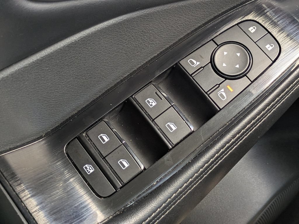 Used 2024 Nissan Rogue SV AWD/4WD image 26