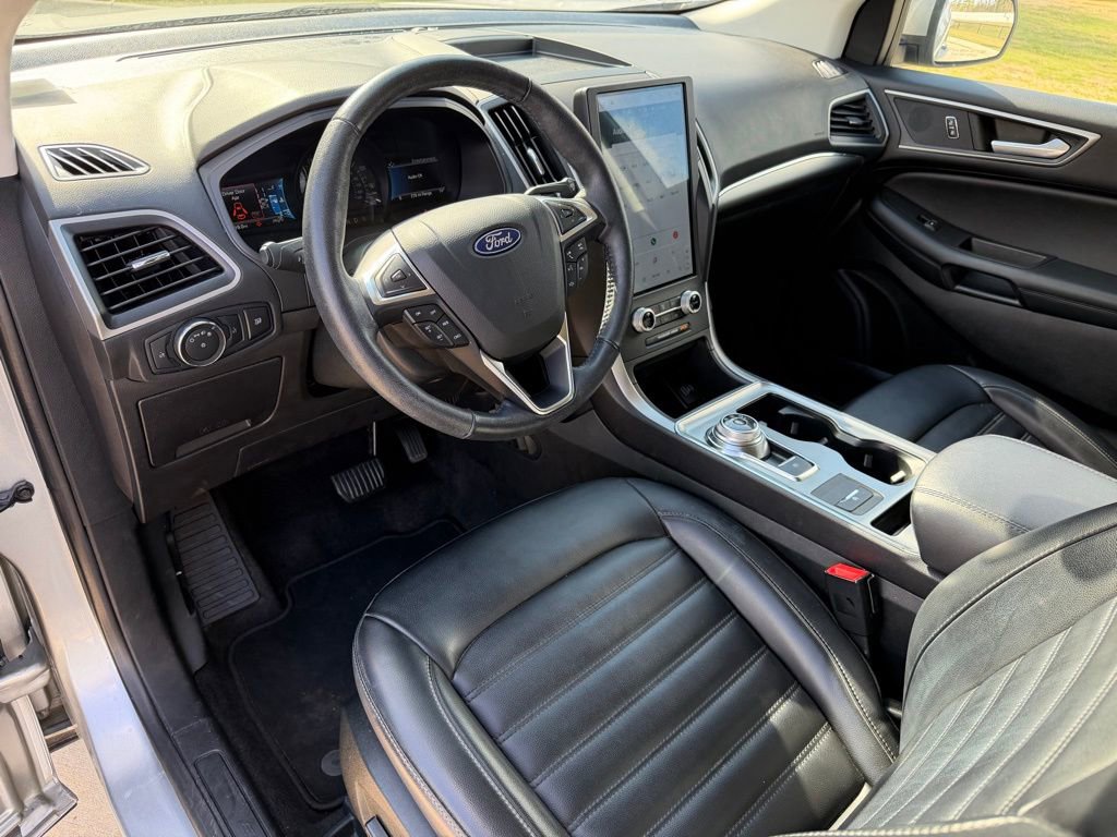 Used 2022 Ford Edge SEL image 11