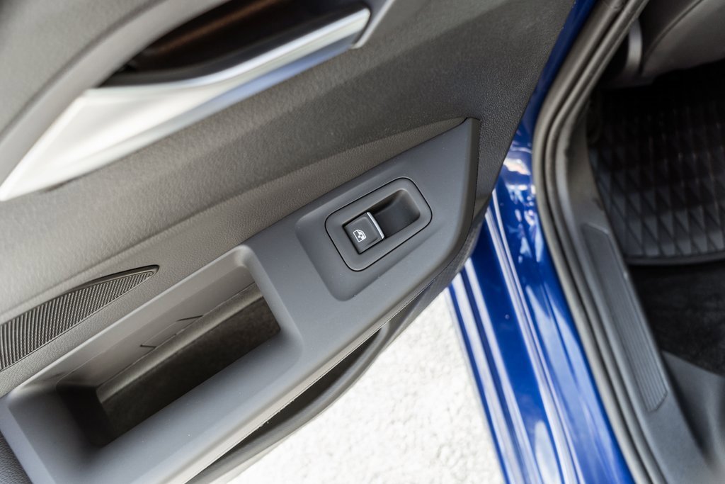 Used 2023 Volkswagen Golf 20th Anniversary Edition image 33