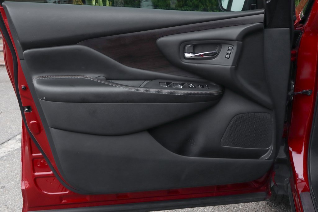 Used 2021 Nissan Murano Platinum w/ Cargo Package image 15