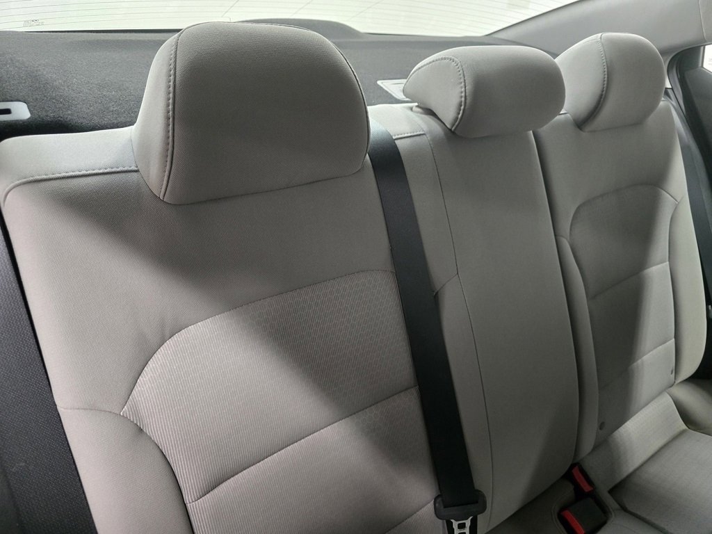 Used 2018 Hyundai Elantra SEL w/ Cargo Package image 18
