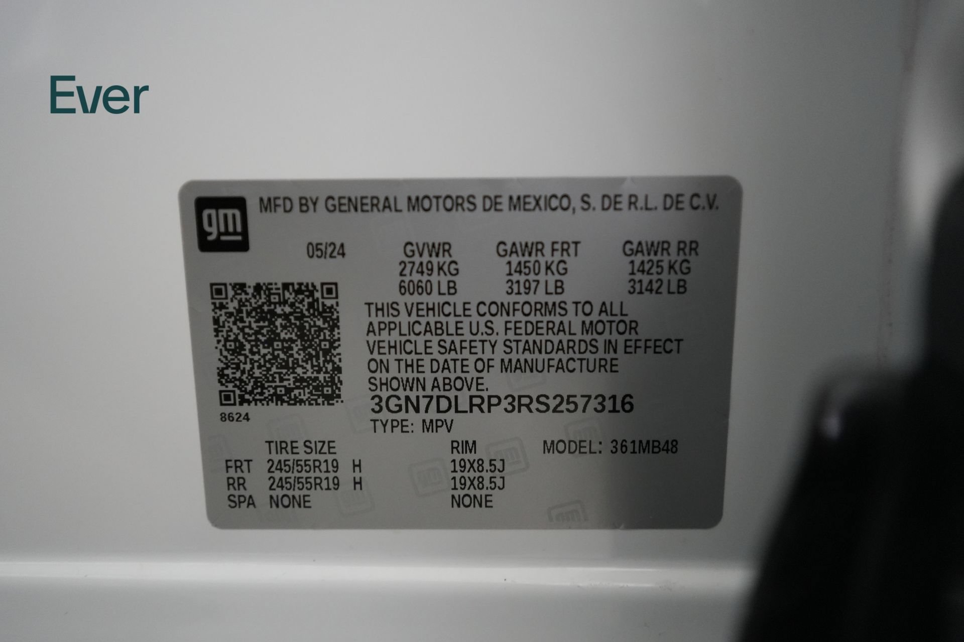Used 2024 Chevrolet Equinox EV LT FWD image 28