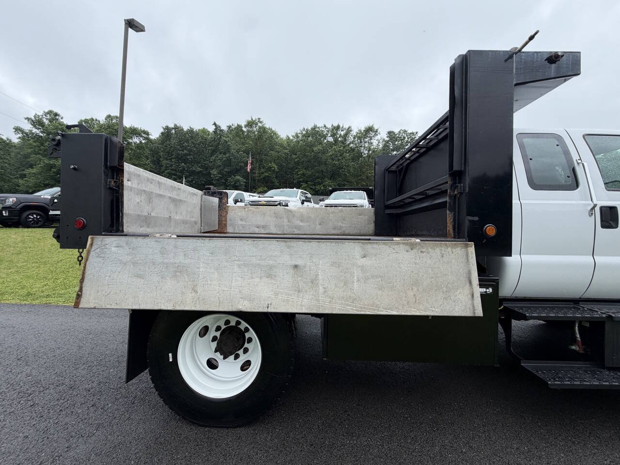 Used 2017 Ford F650 2WD SuperCab Super Duty image 7