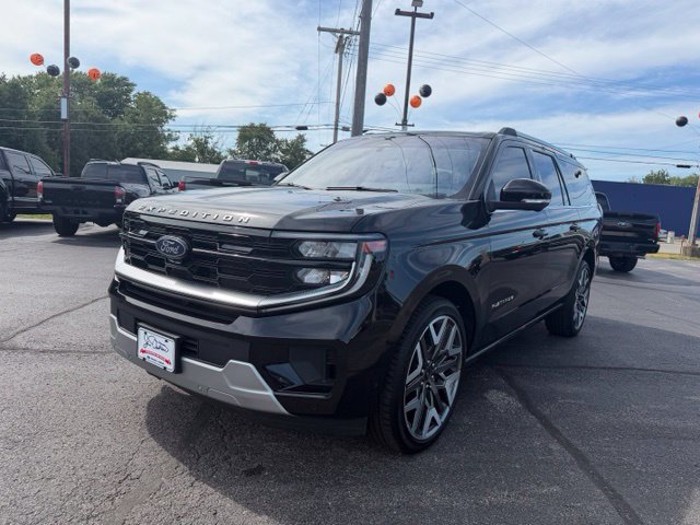 Used 2025 Ford Expedition Max Platinum w/ Platinum Ultimate Package AWD/4WD image 19