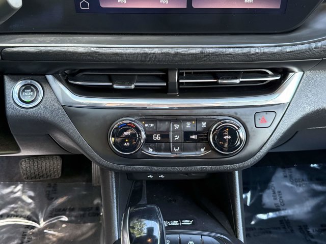 Used 2024 Buick Envista Preferred w/ Convenience I Package FWD image 16