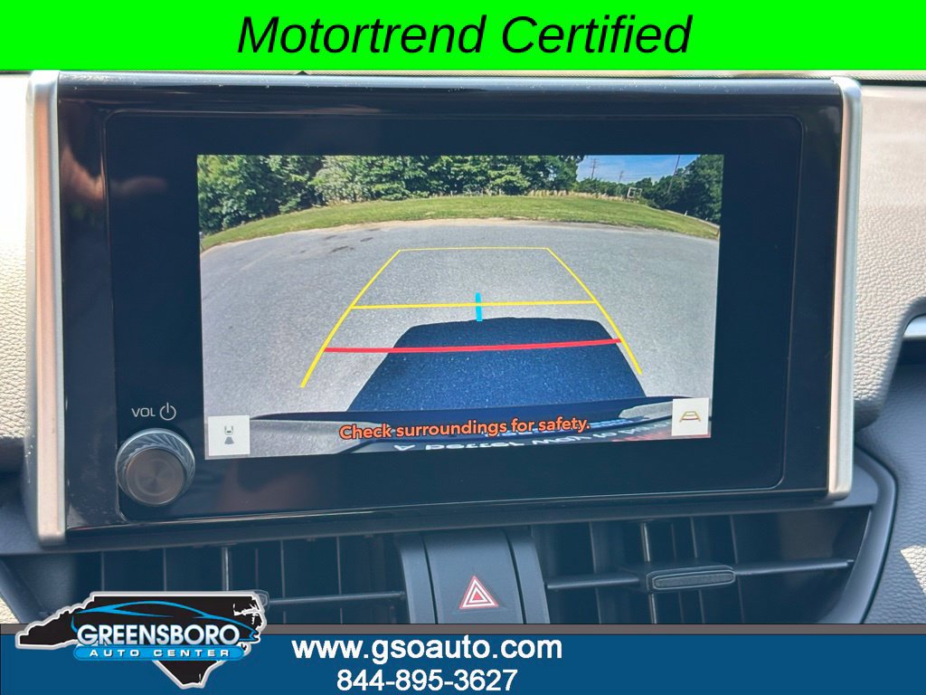 Used 2025 Toyota RAV4 XLE FWD image 6