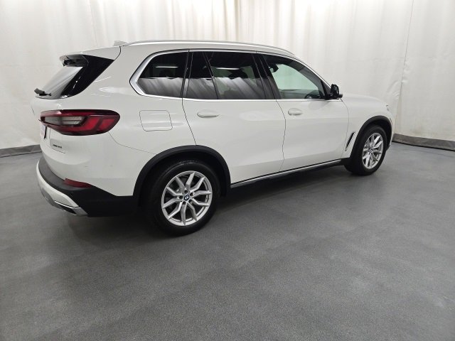 Used 2022 BMW X5 xDrive40i w/ Climate Comfort Package image 4