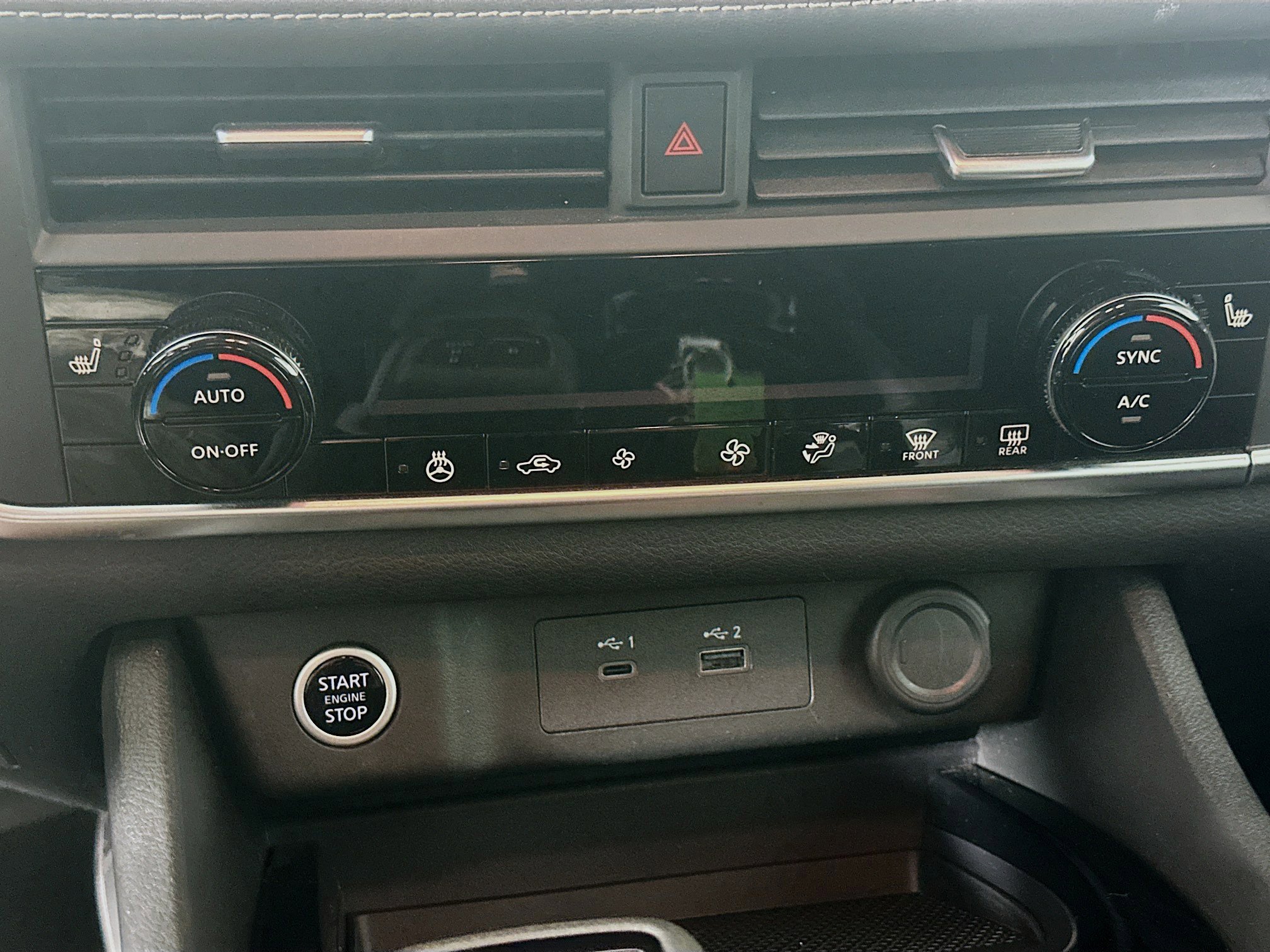 Used 2023 Nissan Rogue SV w/ SV Premium B Package FWD image 23
