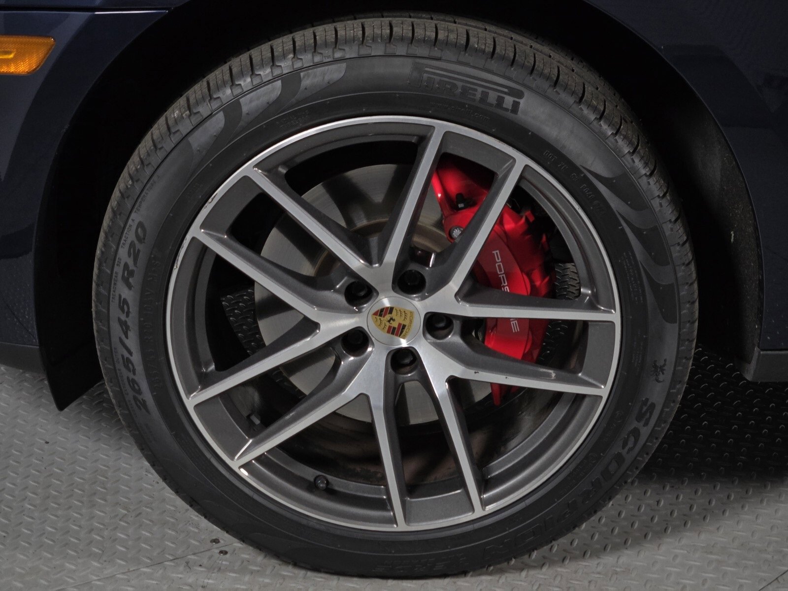 Used 2022 Porsche Macan S image 9