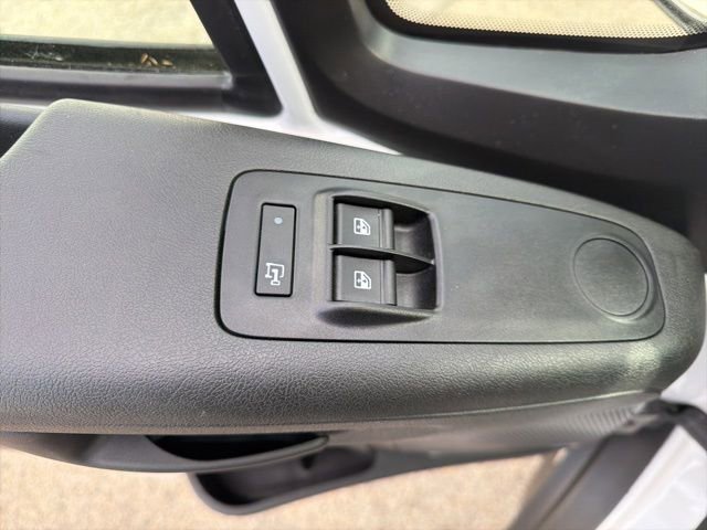 Used 2023 RAM ProMaster 2500 image 17