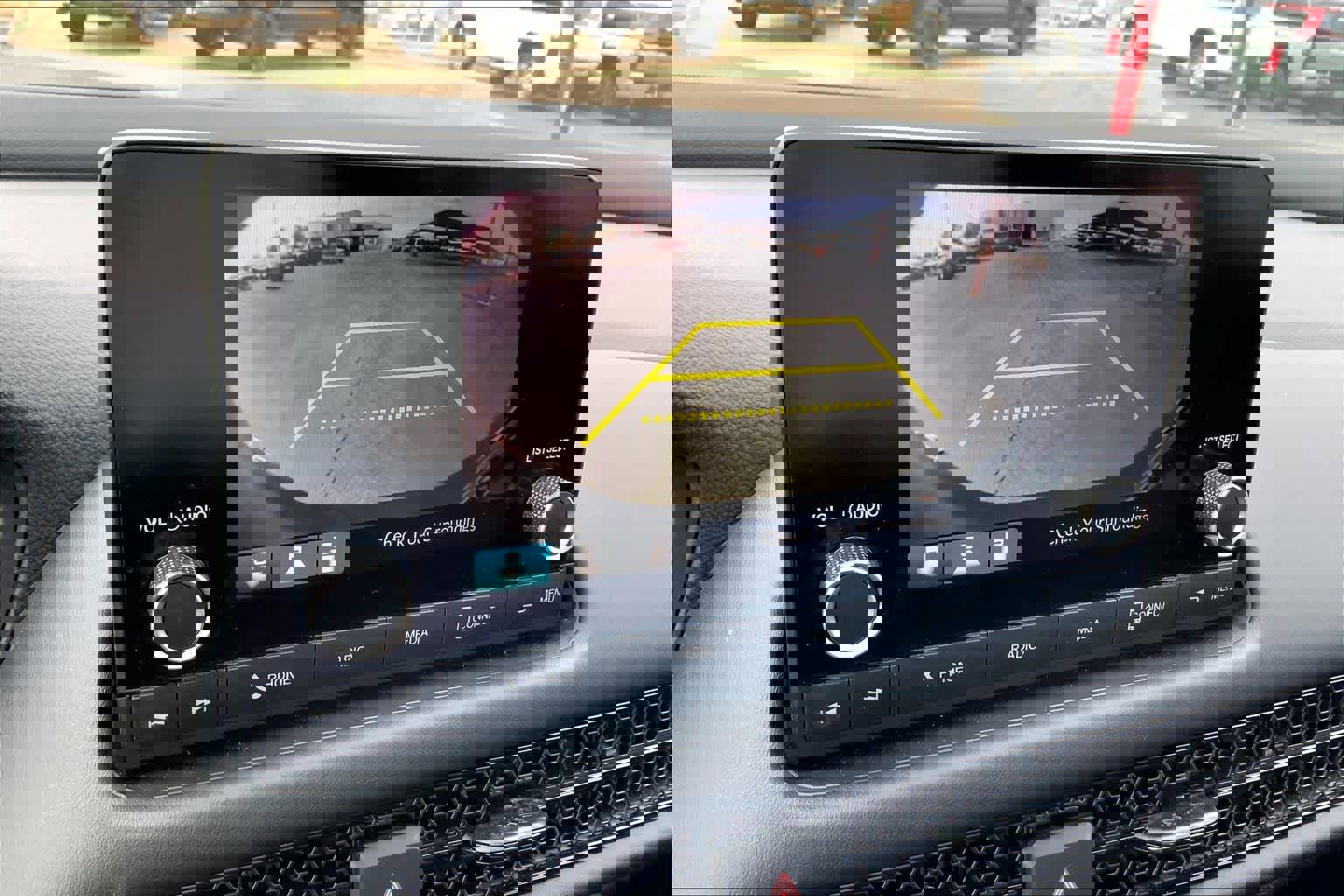 Used 2025 Honda HR-V LX image 27