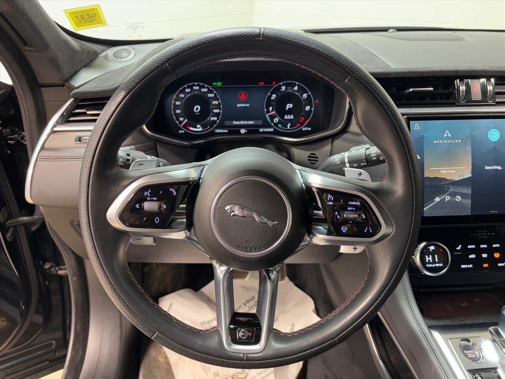 Used 2023 Jaguar F-PACE SVR image 18