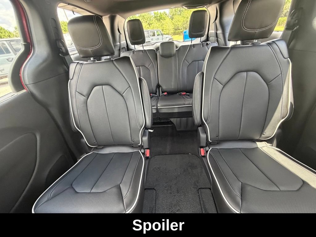 New 2027 Chrysler Pacifica Limited FWD image 26