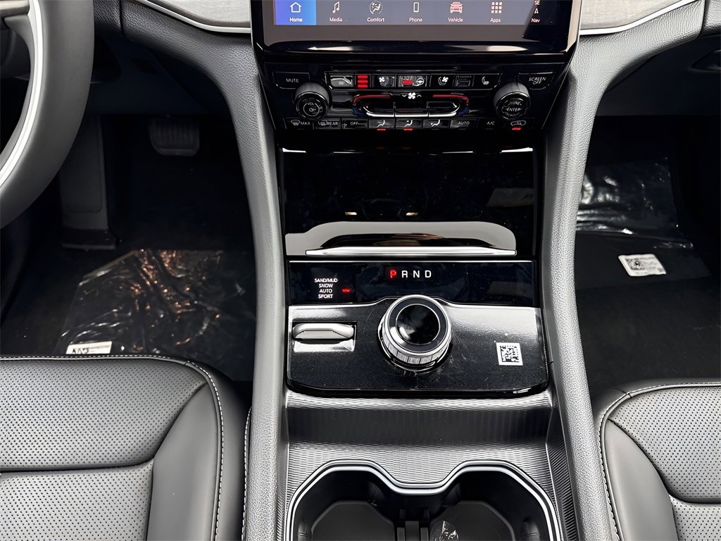 New 2025 Jeep Grand Cherokee L Limited image 17