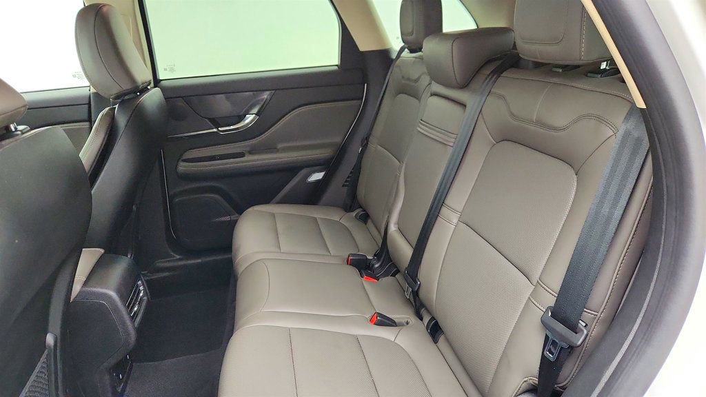 Used 2023 Lincoln Corsair AWD w/ Equipment Group 101A image 20