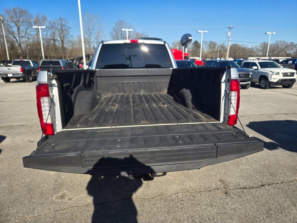 Used 2019 Ford F350 Platinum w/ Platinum Ultimate Package image 5