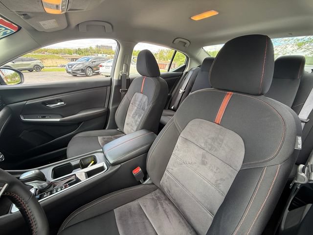 Certified 2025 Nissan Sentra SR FWD image 23