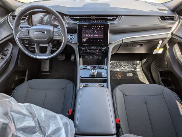 New 2026 Jeep Grand Cherokee Laredo AWD/4WD image 16