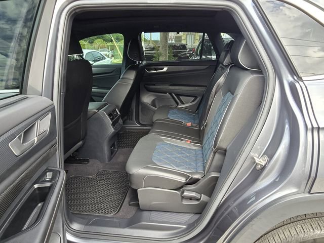 Certified 2024 Volkswagen Atlas Cross Sport SEL Premium R-Line AWD/4WD image 15