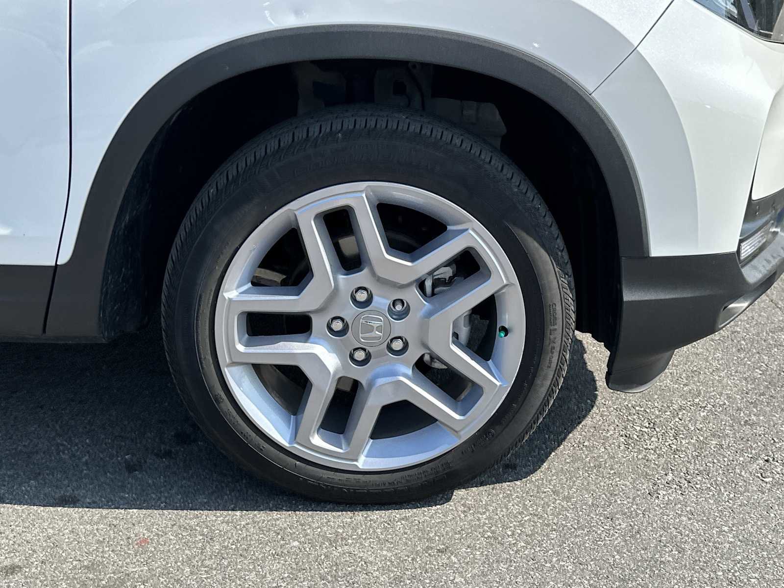 Used 2024 Honda Passport EX-L image 6