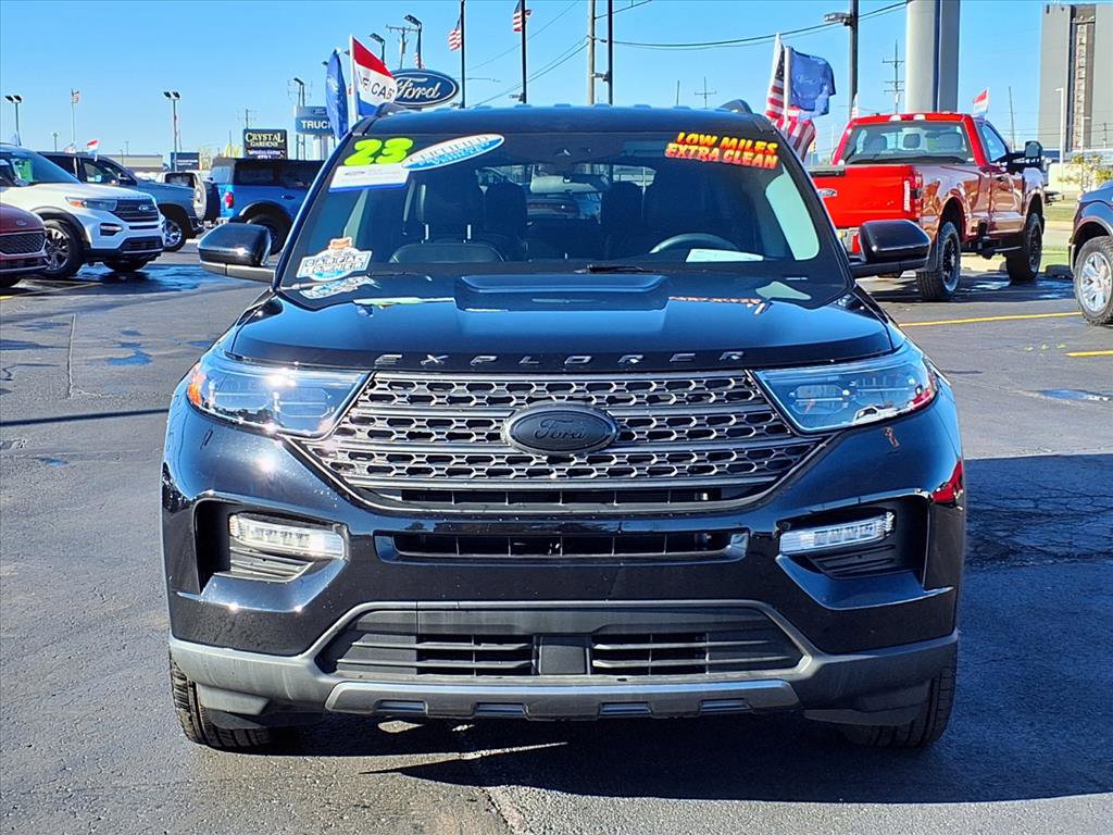 Used 2023 Ford Explorer XLT w/ Equipment Group 202A image 25