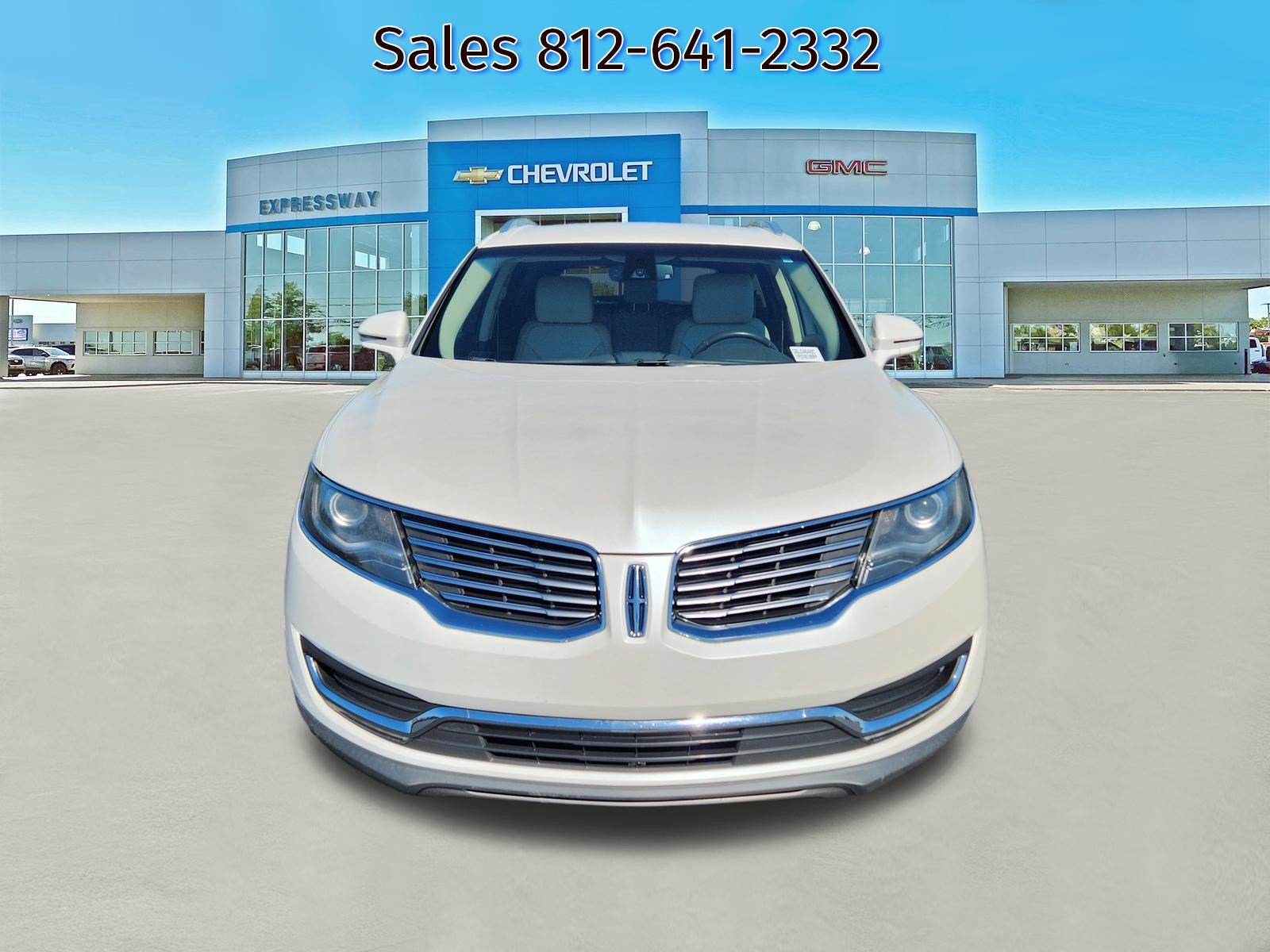 Used 2016 Lincoln MKX Select w/ Select Plus Package FWD image 2