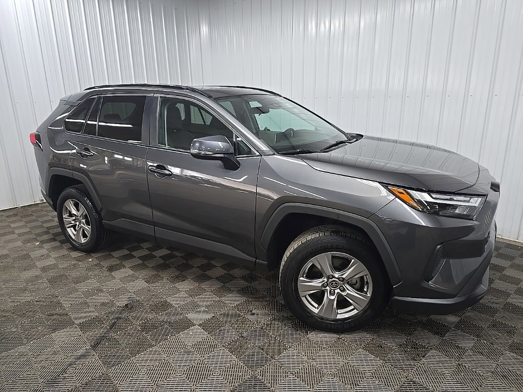 Used 2023 Toyota RAV4 XLE image 1