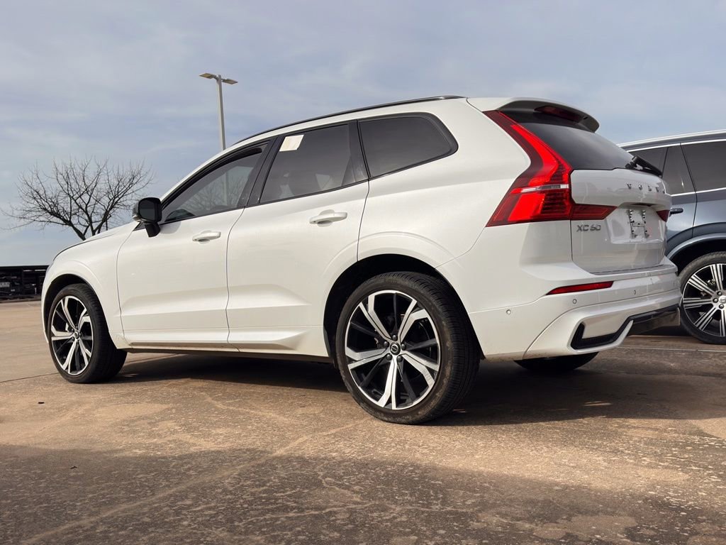 Used 2025 Volvo XC60 B5 Ultra w/ Protection Package Premier image 5