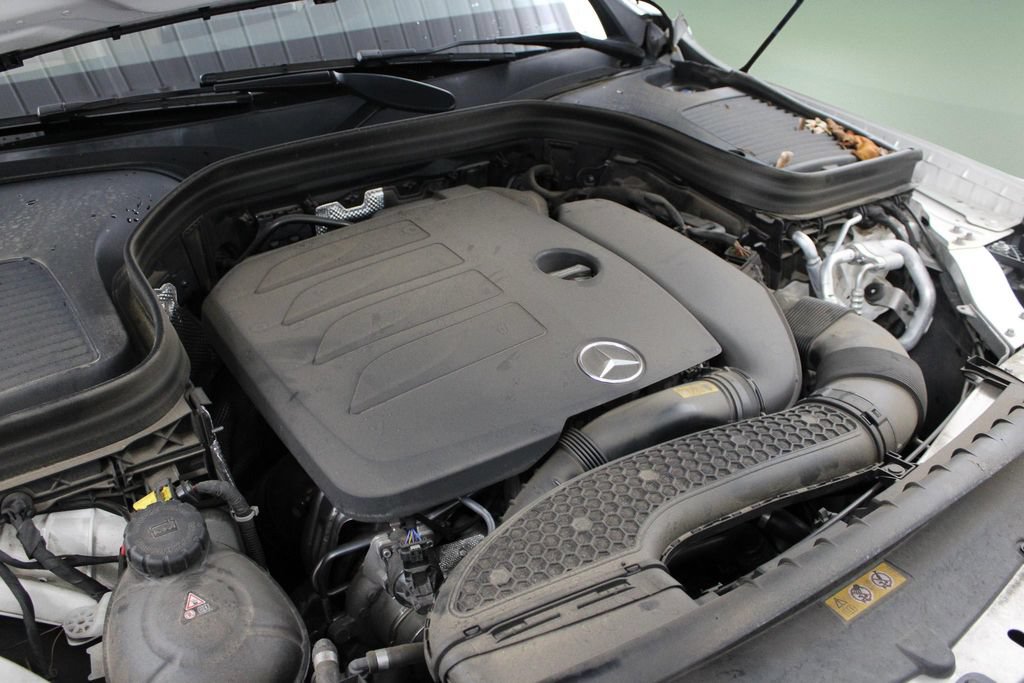 Used 2022 Mercedes-Benz GLC 300 image 40