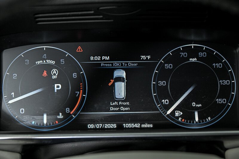 Used 2015 Land Rover Range Rover HSE AWD/4WD image 22