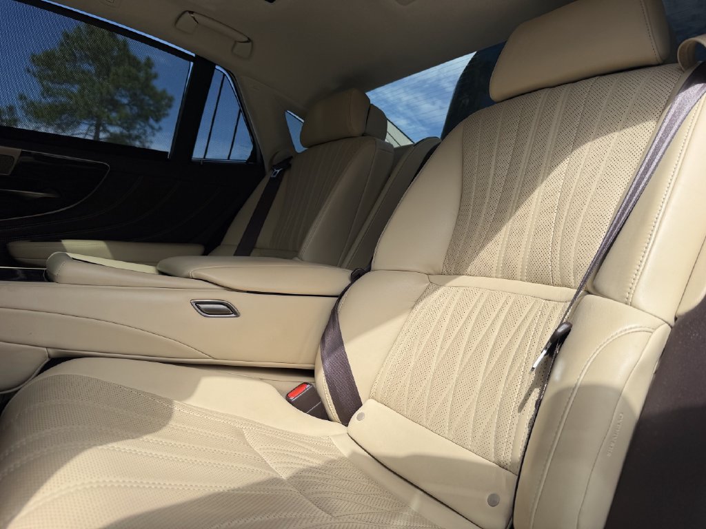 Used 2020 Lexus LS 500 AWD w/ Luxury Package image 25