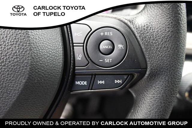 Used 2025 Toyota RAV4 XLE w/ Convenience Package FWD image 27