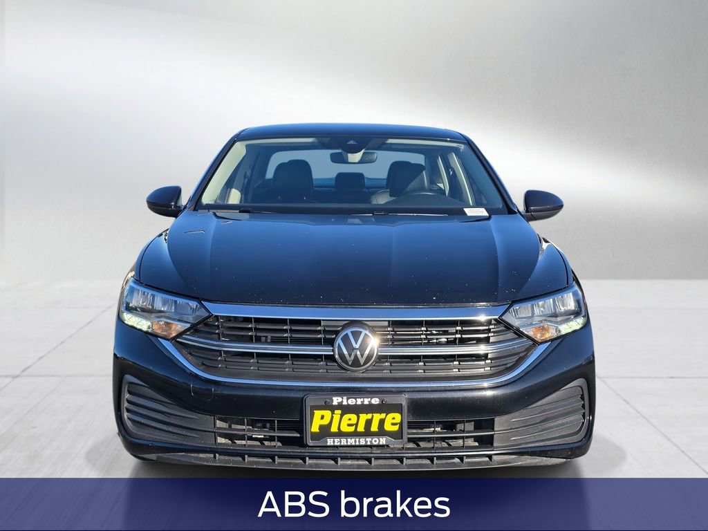 Used 2024 Volkswagen Jetta SE FWD image 7