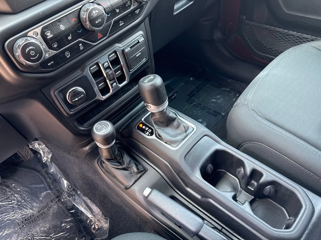 Used 2021 Jeep Wrangler Unlimited Sport AWD/4WD image 32
