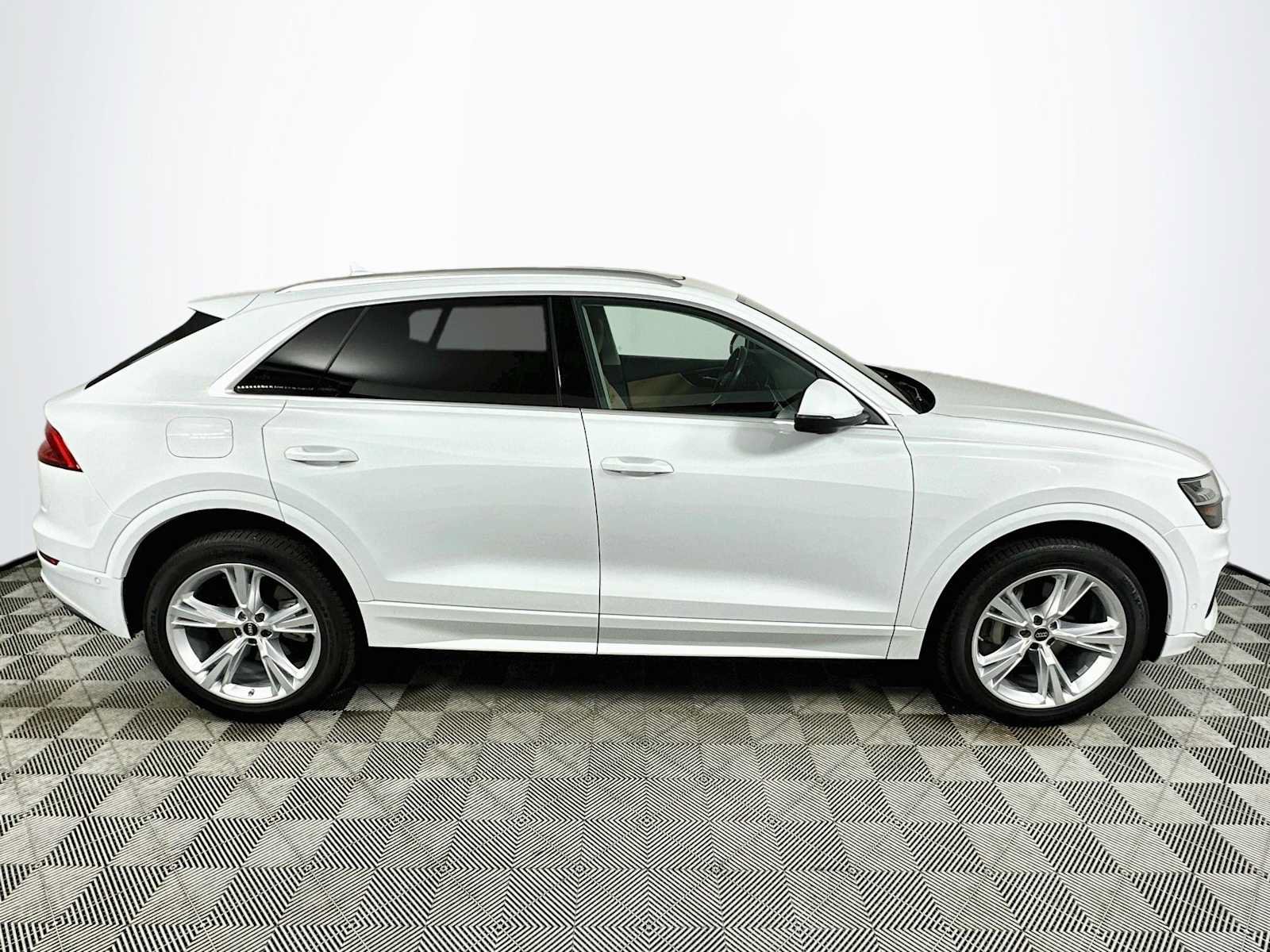 Certified 2023 Audi Q8 Premium w/ Convenience Package AWD/4WD image 8