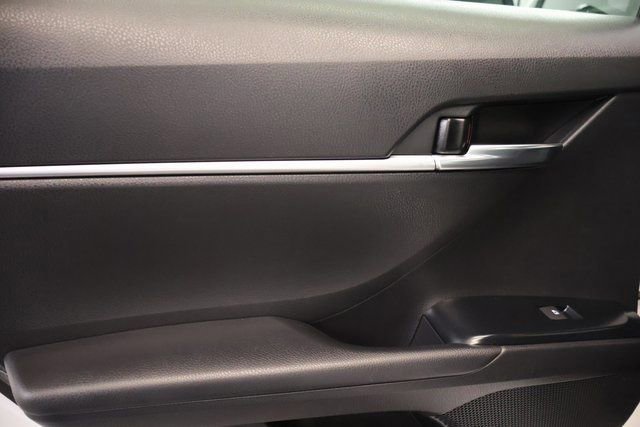 Used 2020 Toyota Camry SE w/ Carpet Mat Package FWD image 28