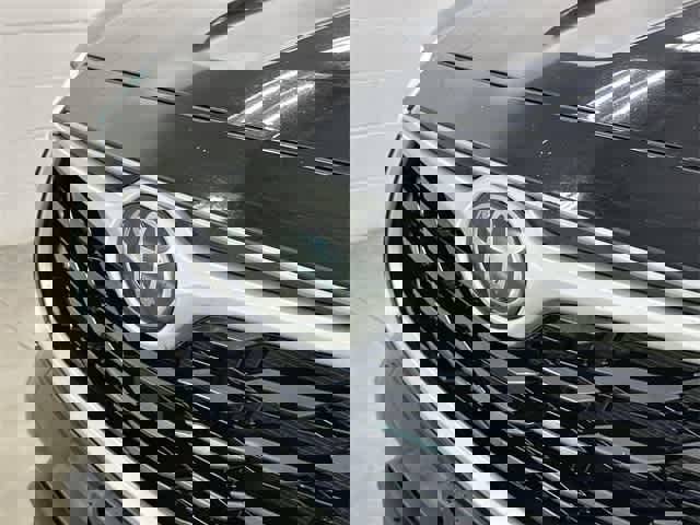 Used 2023 Toyota Highlander L image 28