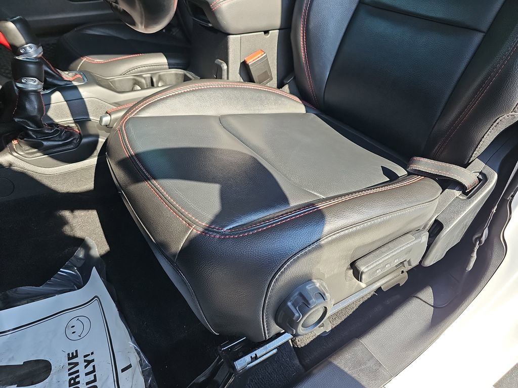 Used 2021 Jeep Wrangler Unlimited Rubicon w/ Xtreme Recon 35" Tire Package image 31