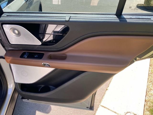 Certified 2023 Lincoln Aviator Reserve w/ Equipment Group 201A AWD/4WD image 35