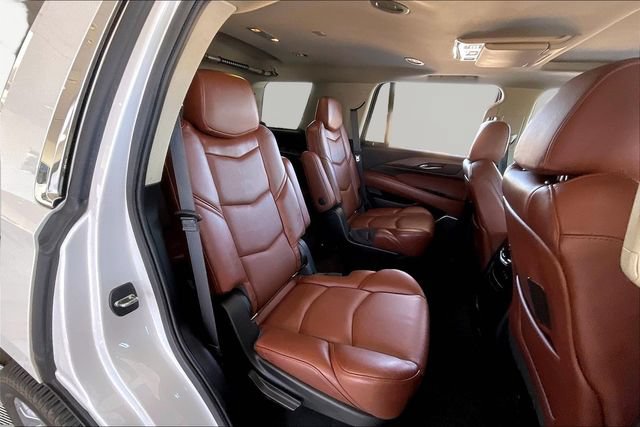 Used 2018 Cadillac Escalade Premium Luxury w/ LPO, Radiant Package AWD/4WD image 17