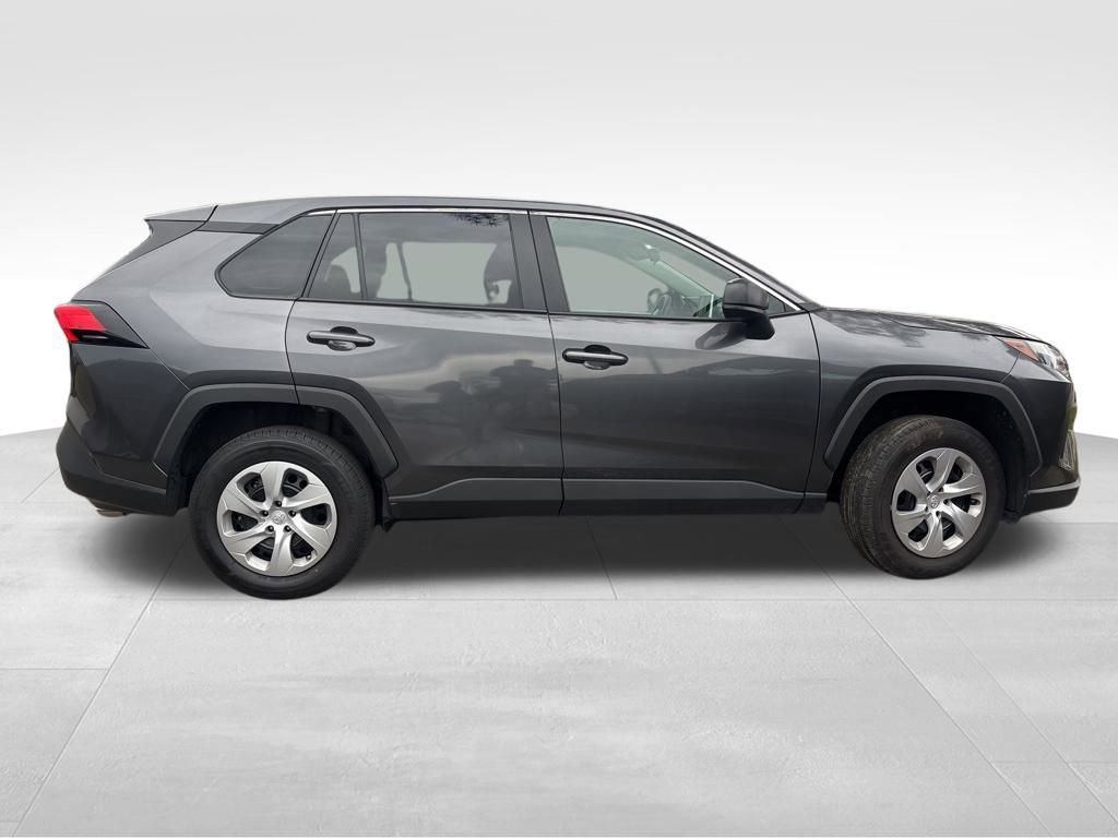 Used 2024 Toyota RAV4 LE image 4