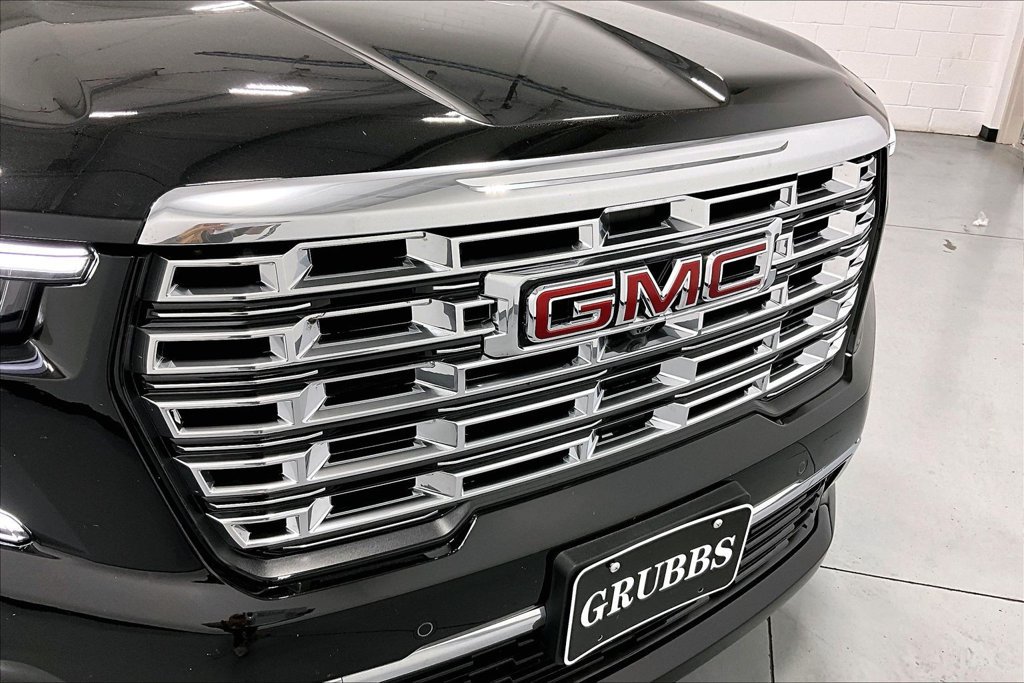 Used 2025 GMC Acadia Denali w/ Super Cruise Package FWD image 35