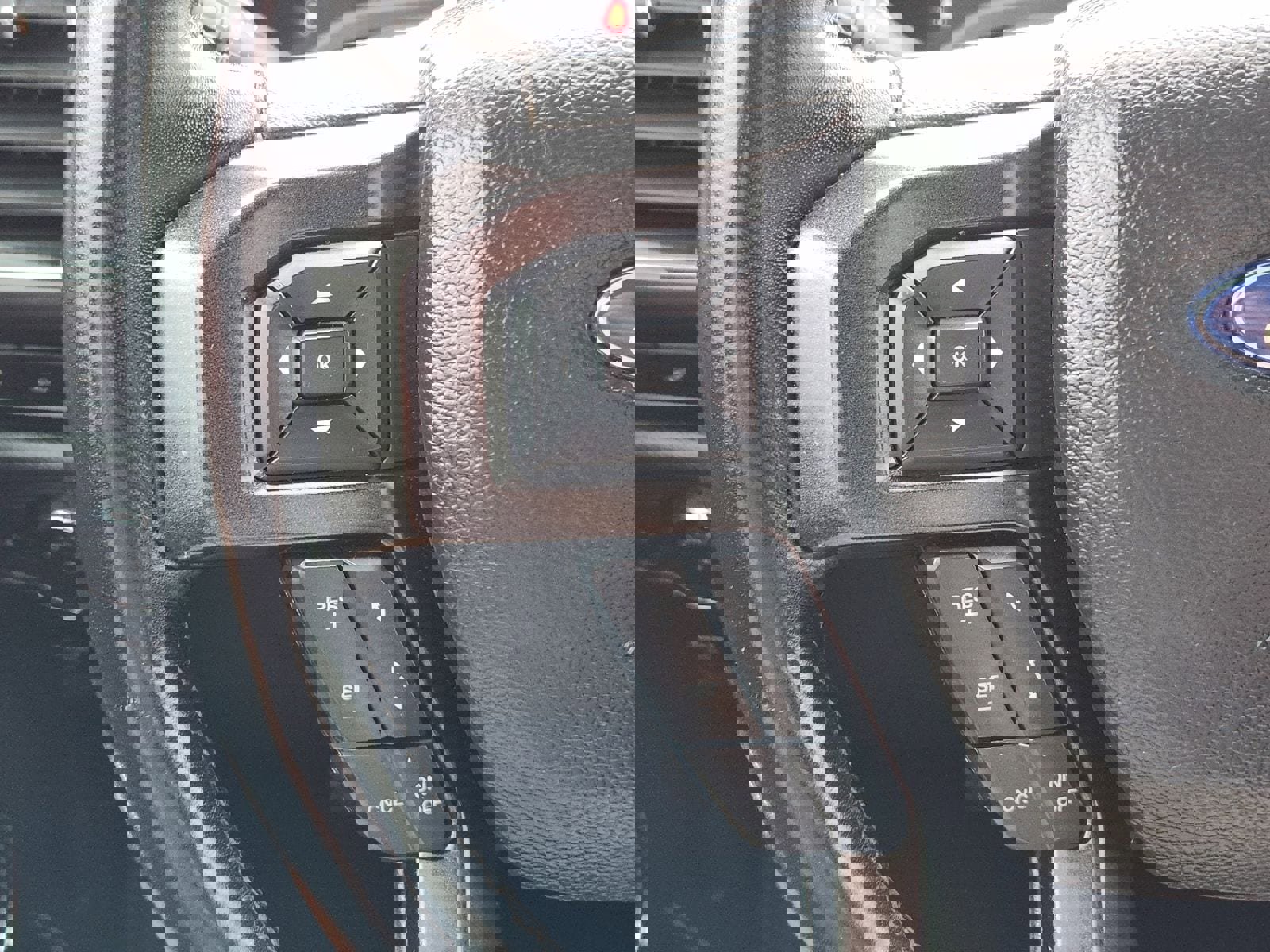 Used 2021 Ford Expedition Limited image 37